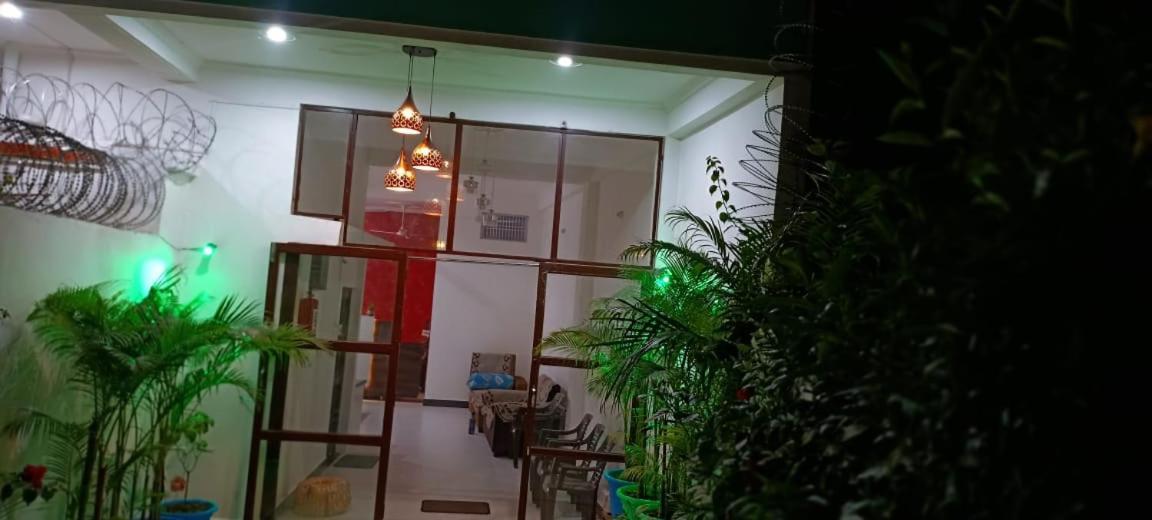 Shree Gorakhnath Guest House Ayodhya エクステリア 写真