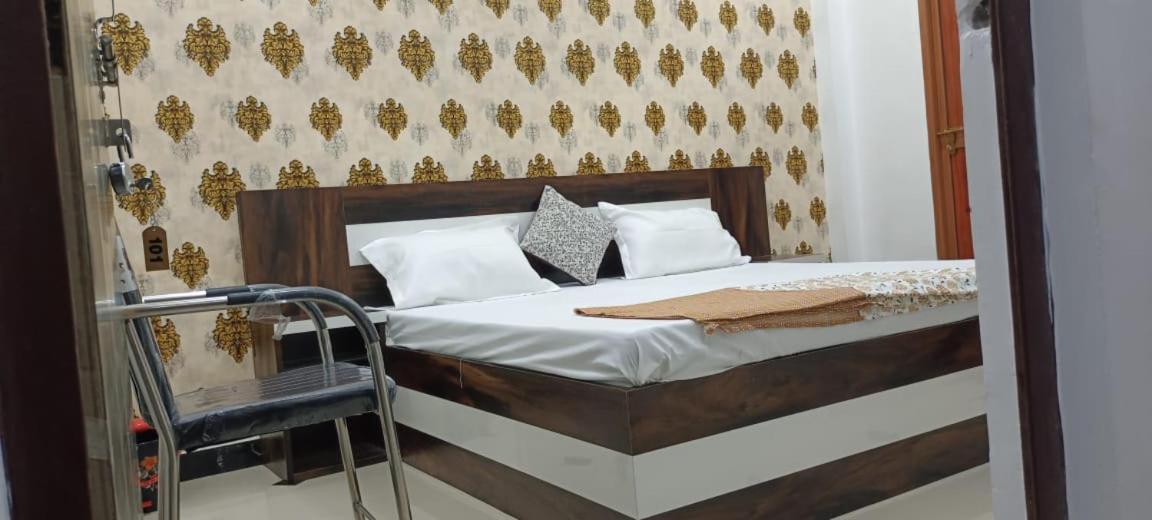 Shree Gorakhnath Guest House Ayodhya エクステリア 写真