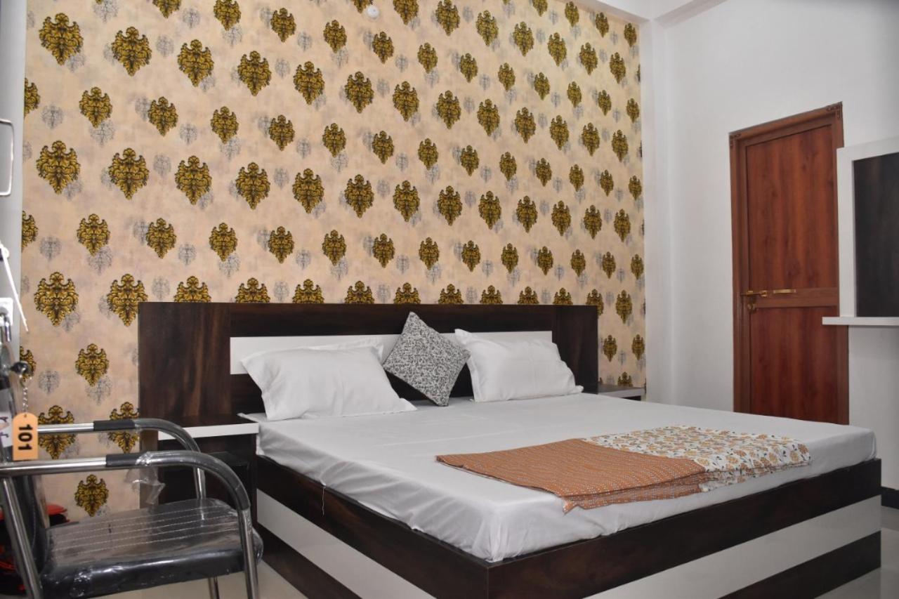 Shree Gorakhnath Guest House Ayodhya エクステリア 写真