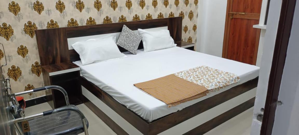 Shree Gorakhnath Guest House Ayodhya エクステリア 写真