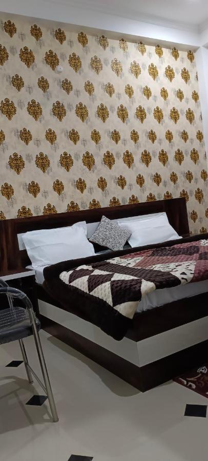Shree Gorakhnath Guest House Ayodhya エクステリア 写真