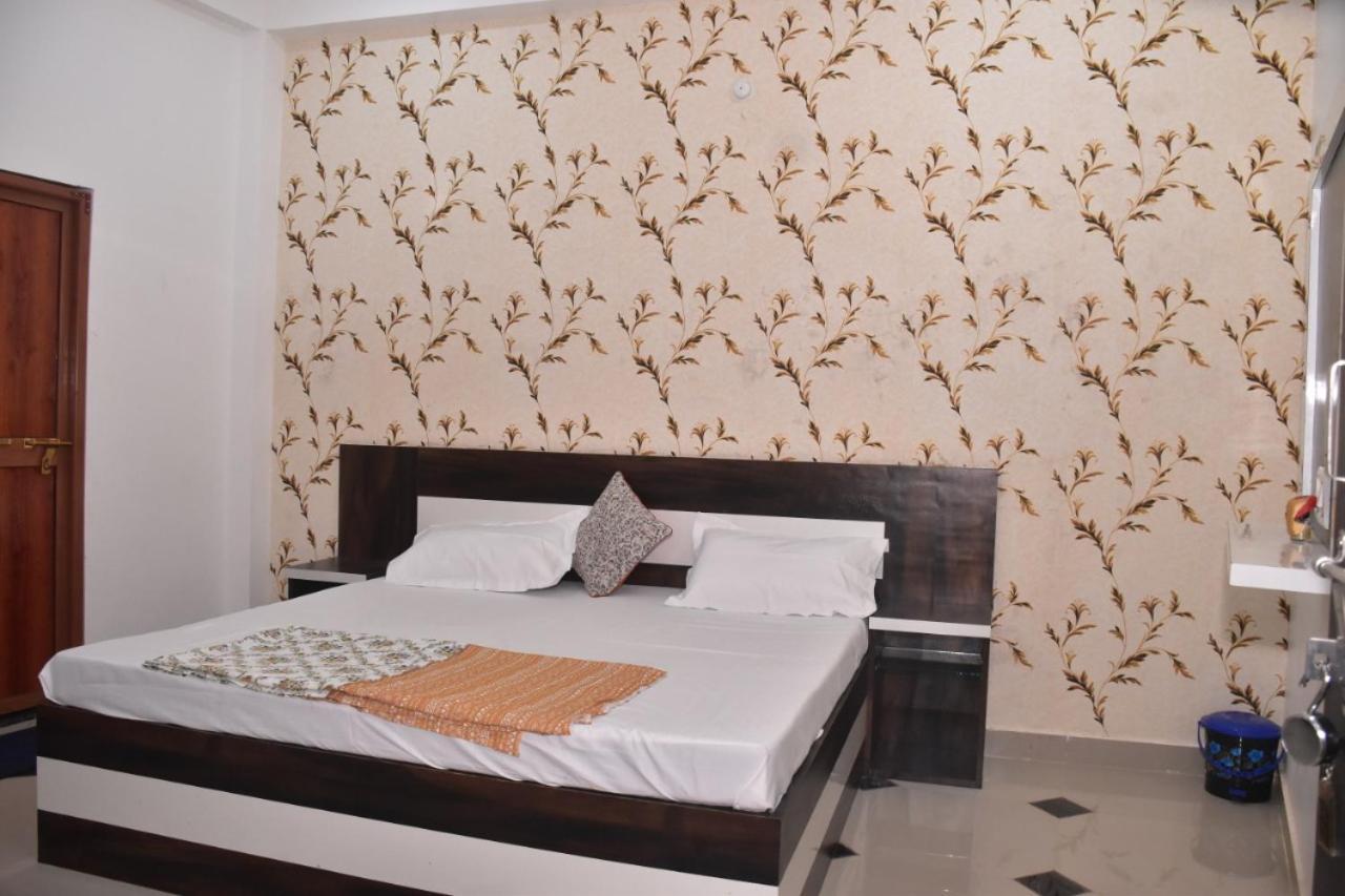 Shree Gorakhnath Guest House Ayodhya エクステリア 写真