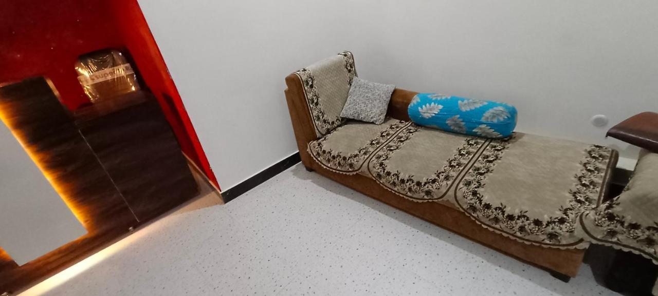 Shree Gorakhnath Guest House Ayodhya エクステリア 写真