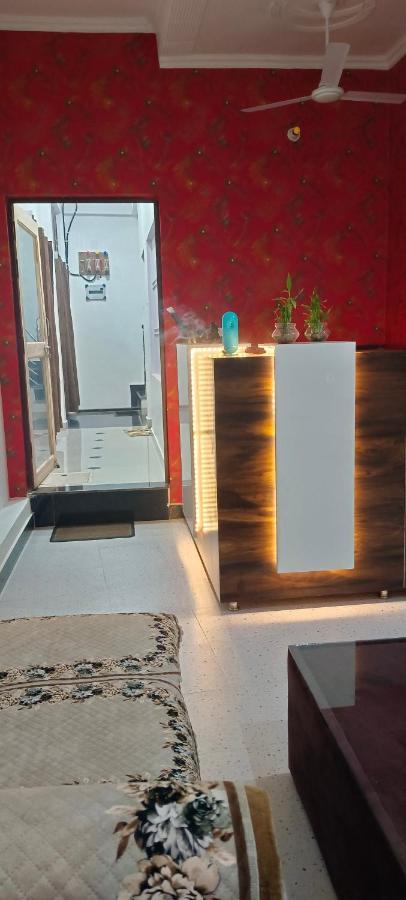 Shree Gorakhnath Guest House Ayodhya エクステリア 写真