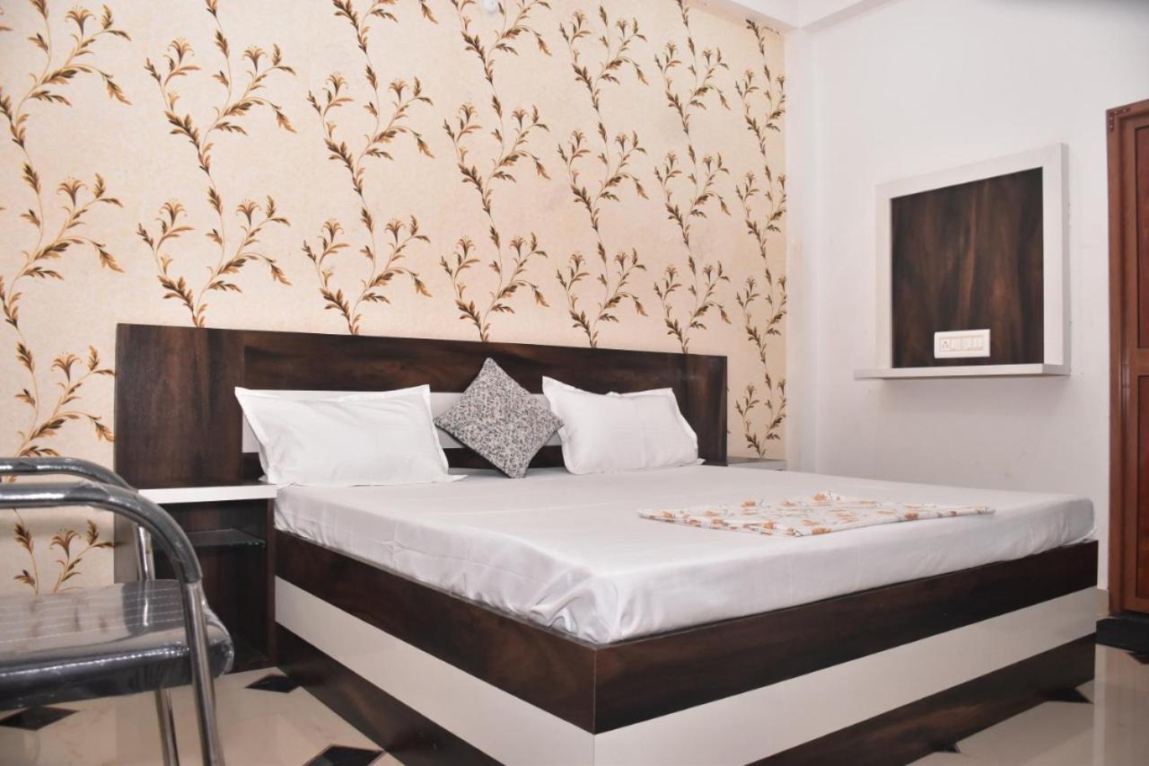 Shree Gorakhnath Guest House Ayodhya エクステリア 写真