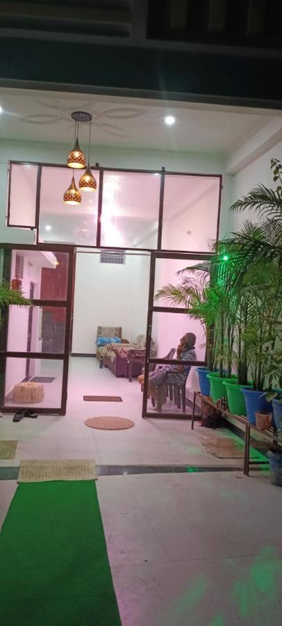 Shree Gorakhnath Guest House Ayodhya エクステリア 写真