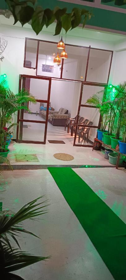 Shree Gorakhnath Guest House Ayodhya エクステリア 写真