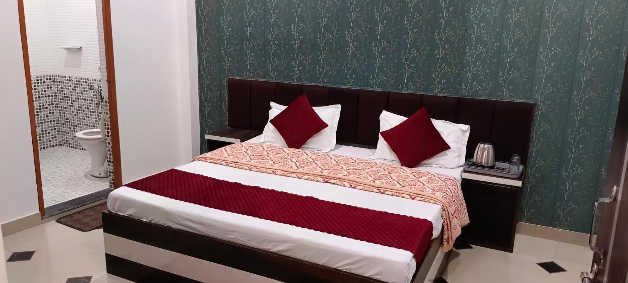 Shree Gorakhnath Guest House Ayodhya エクステリア 写真